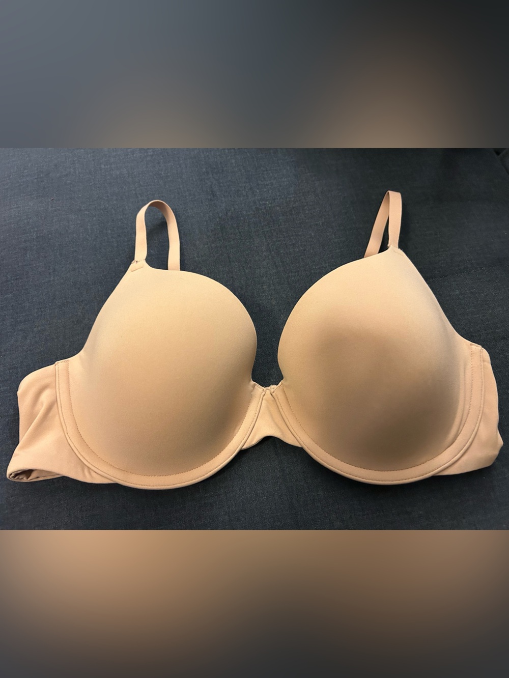 SKIMS Strapless Contour Bra in Toast